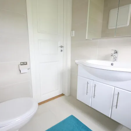 Modern 2-bedroom With Private Garden * ベルゲン