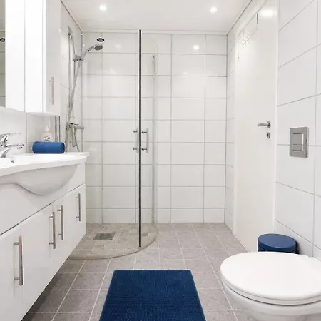 Modern 2-bedroom With Private Garden 別荘 ベルゲン